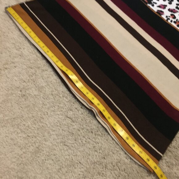 Colourblock Animal Print Soft Knit Rayon Sweater - Picture 14 of 16